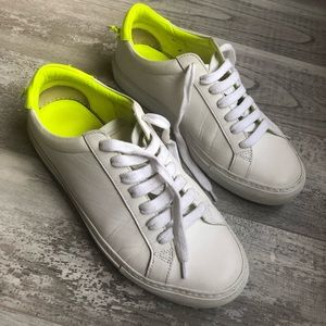 Givenchy Urban Knot Leather Sneakers